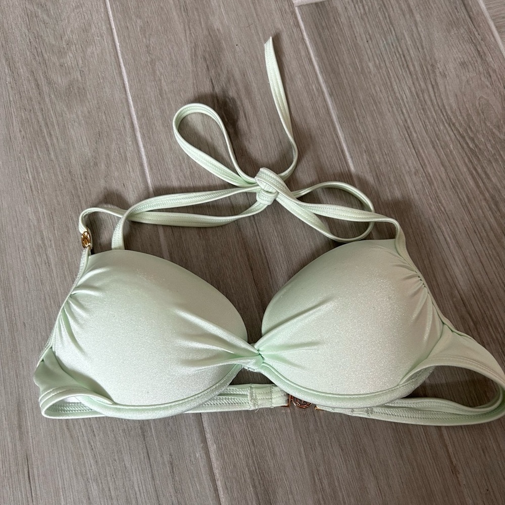 Victoria's Secret Very Sexy Maldives
Twist Front Demi Halter Bikini
